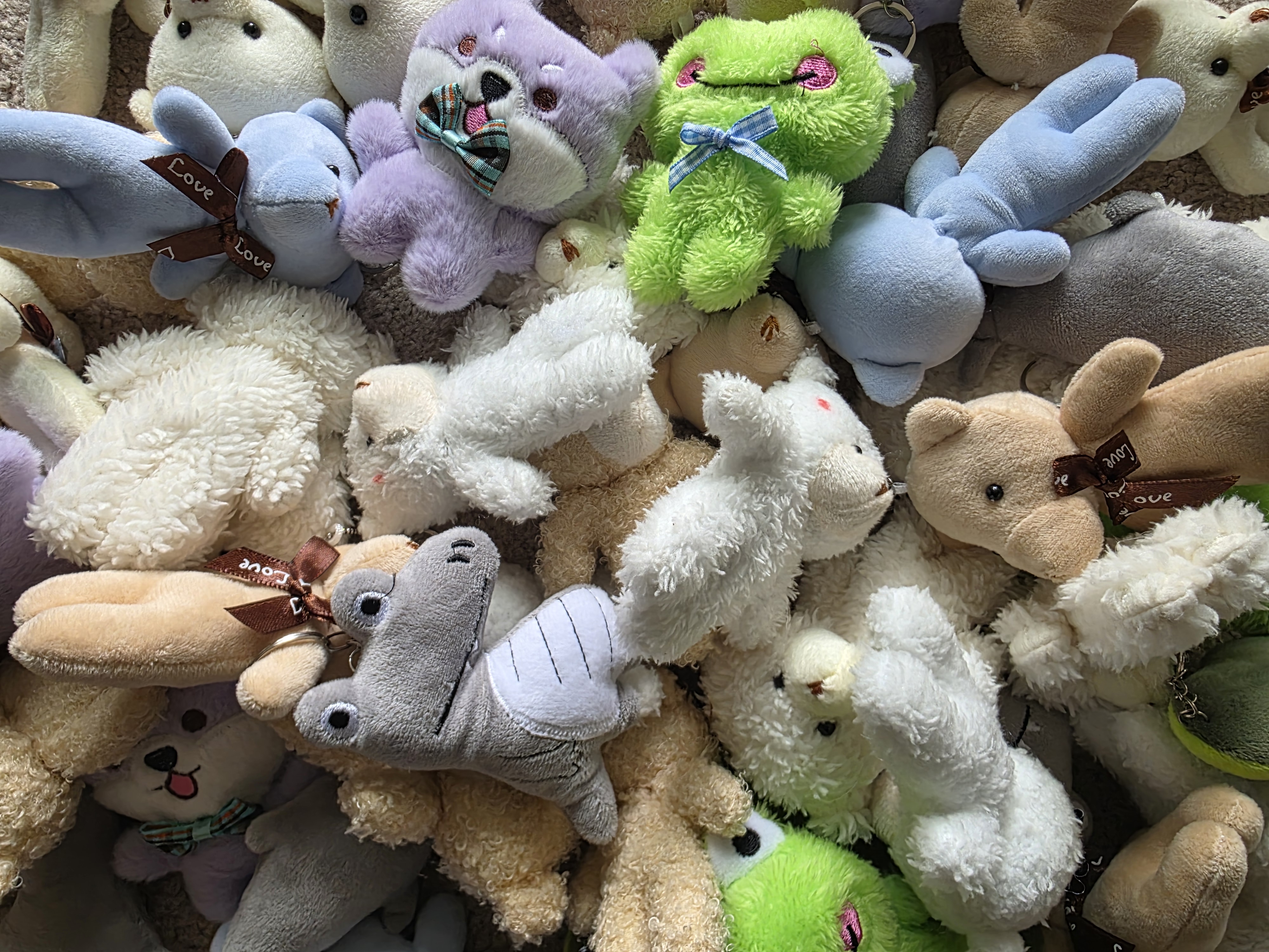 Standard Prize Package: approximately 50 assorted soft toys and plush prizes for claw machine rental